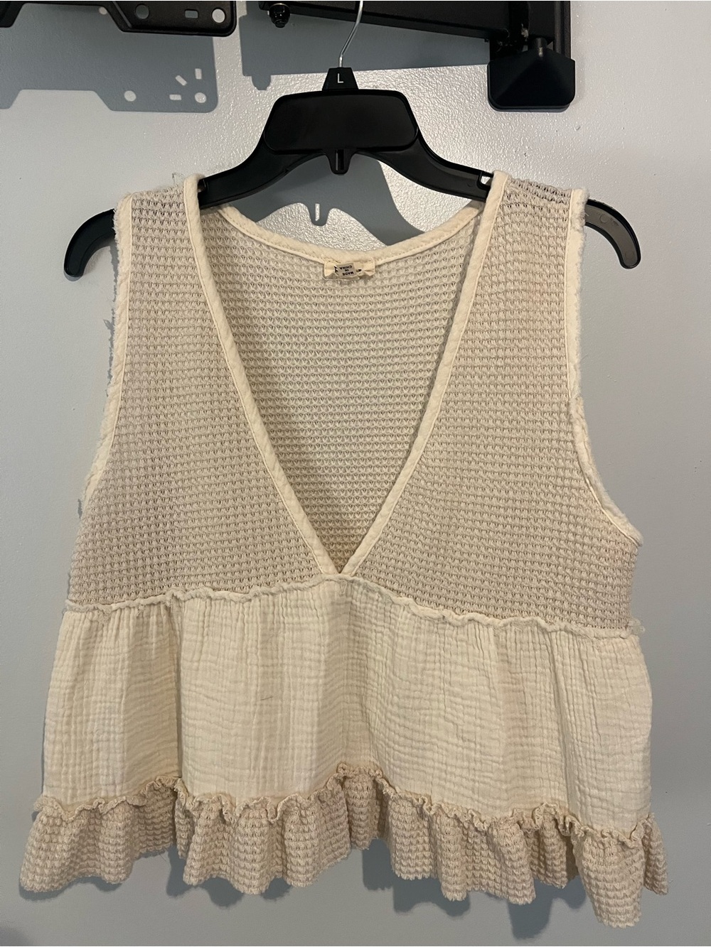 POL Cream Textured V-Neck Ruffle Tank Top